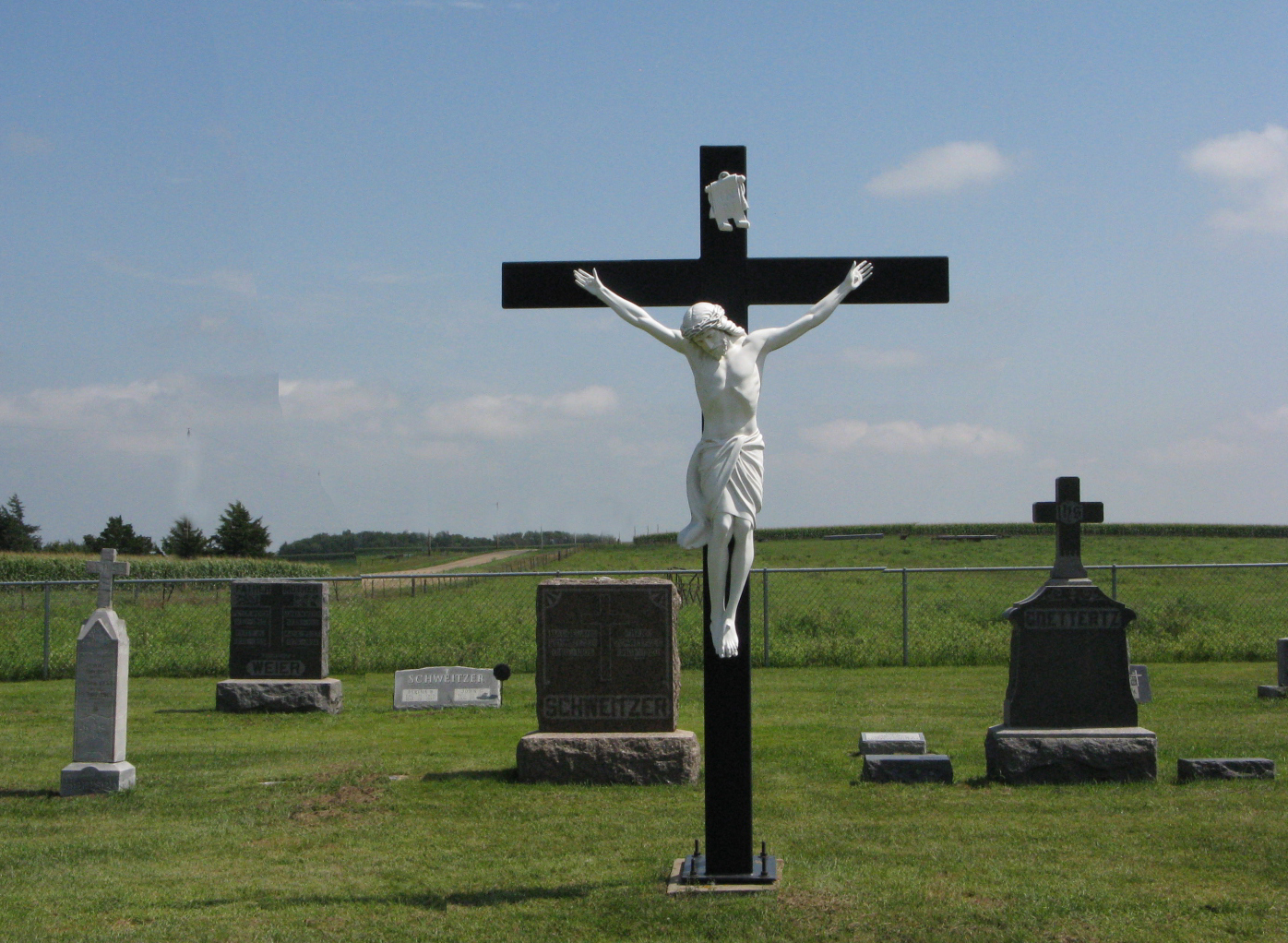 crucifix.jpg (1175409 bytes)